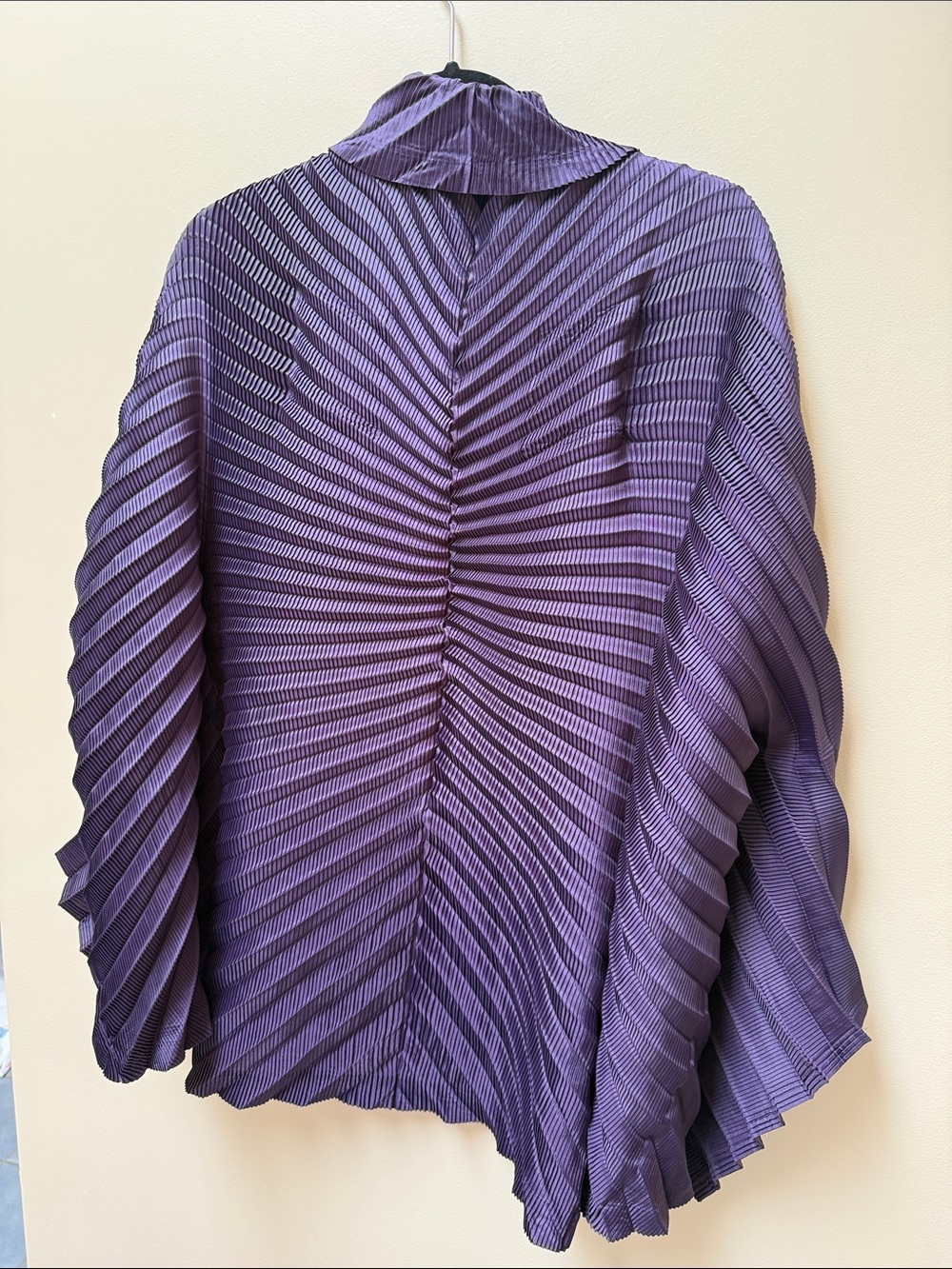 Rare Issey Miyake Pleated Jacket in Deep Purple Size 2 - Picture 9 of 9